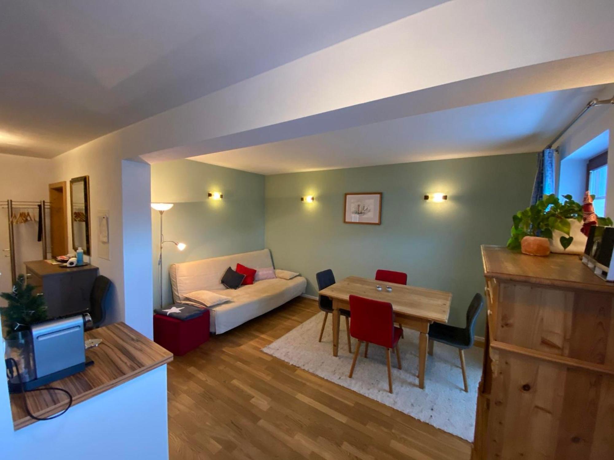 Genner Apartment *